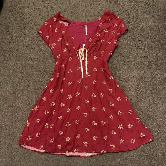 Free People Everyone’s Favorite Floral Babydoll Mini Dress NWT - Picture 2 of 9